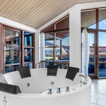 Niela - 800m From The Sea By Interhome *
