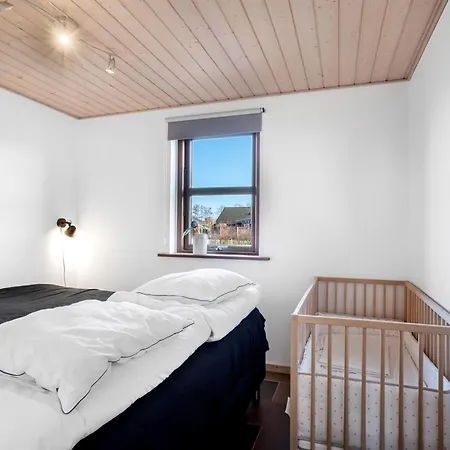 Niela - 800m From The Sea By Interhome *