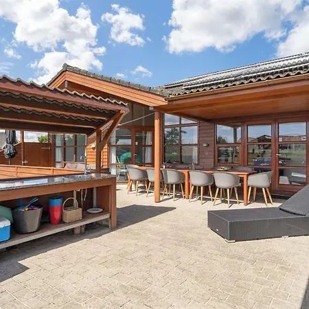 Niela - 800m From The Sea By Interhome * Bøtø By